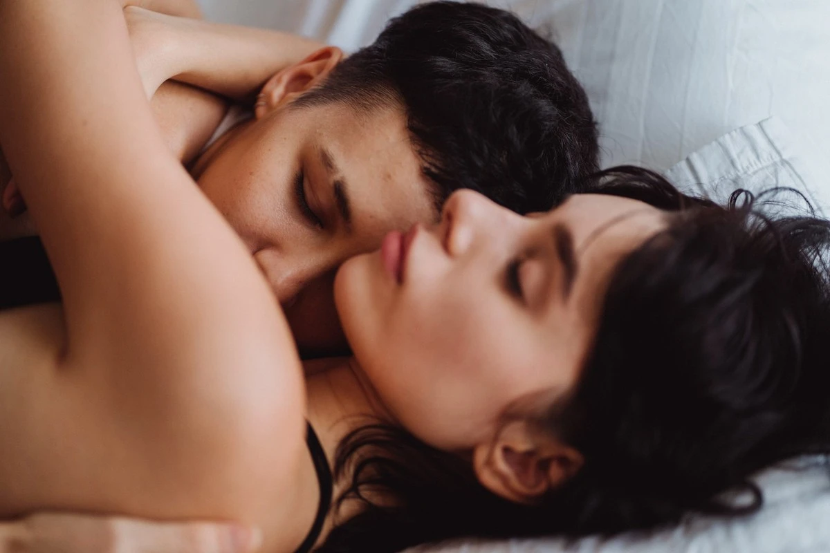5 nieoczywistych kobiecych nawyków, które uwielbiają faceci - image 1