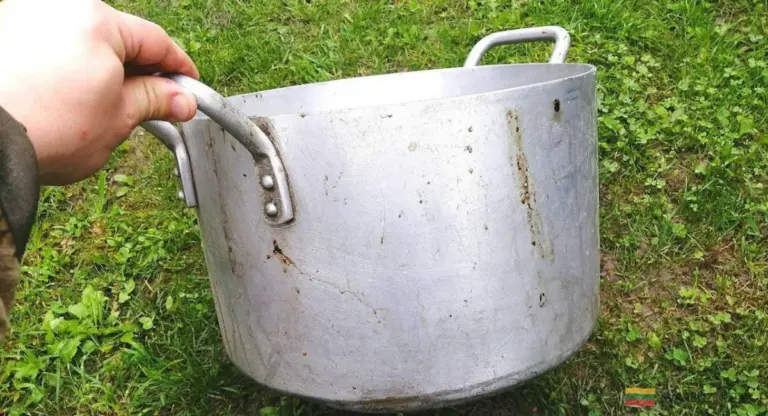 Które patelnie wycofać z kuchni, by uniknąć zatrucia metalami ciężkimi