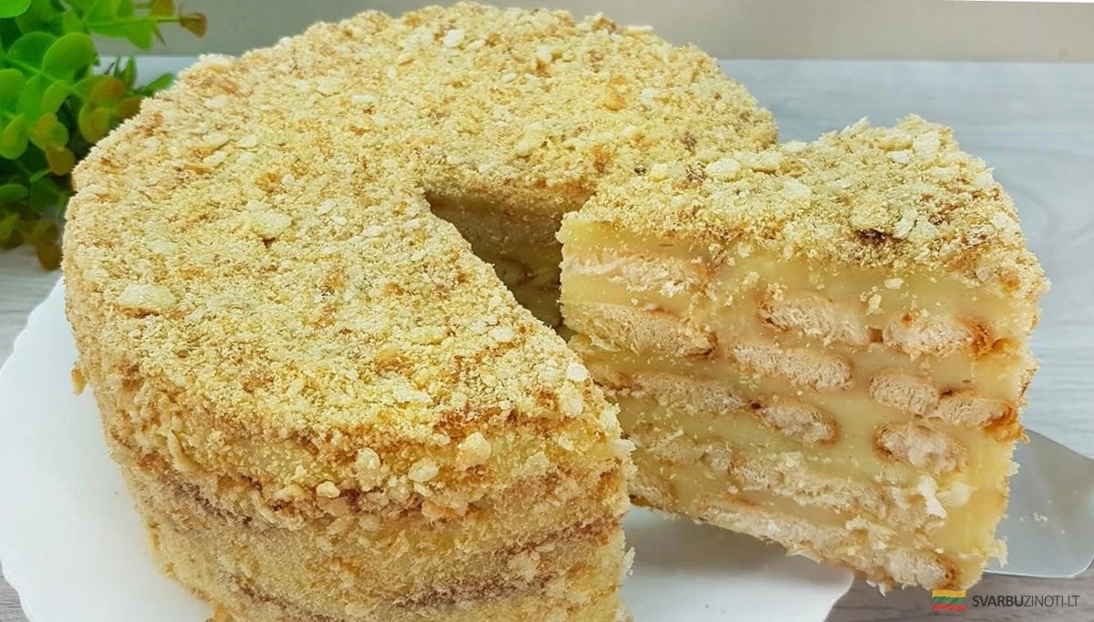 Szybki sposób na ciasto Napoleona z ciasta francuskiego: sekretny krem w 15 minut