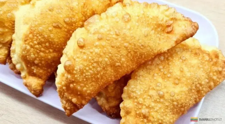 Zapomnij o pierogach i czeburekach. Ten prosty przepis na ciasto zachwyca — bez zakwasu i parzenia!