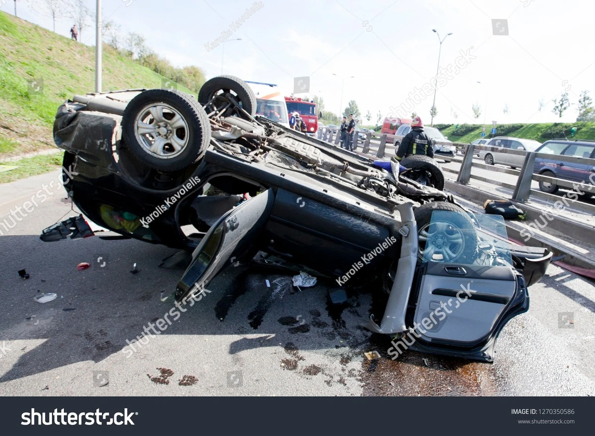 Dlaczego Laurynas Burovas-Maybach wylądował na poboczu? Szczegóły wypadku w Wilnie - image 1