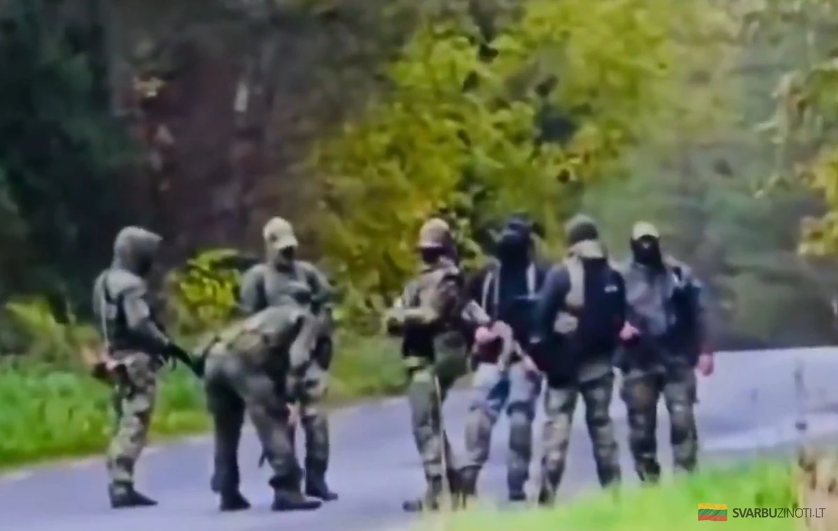 Niezidentyfikowani żołnierze przy granicy z Estonią: Czy Rosja testuje reakcję NATO?