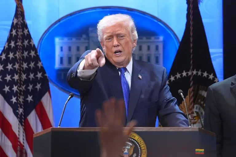 Europie, gdy USA kichnie, chorujesz na zapalenie płuc: Profesor o mrocznej zmianie w USA
