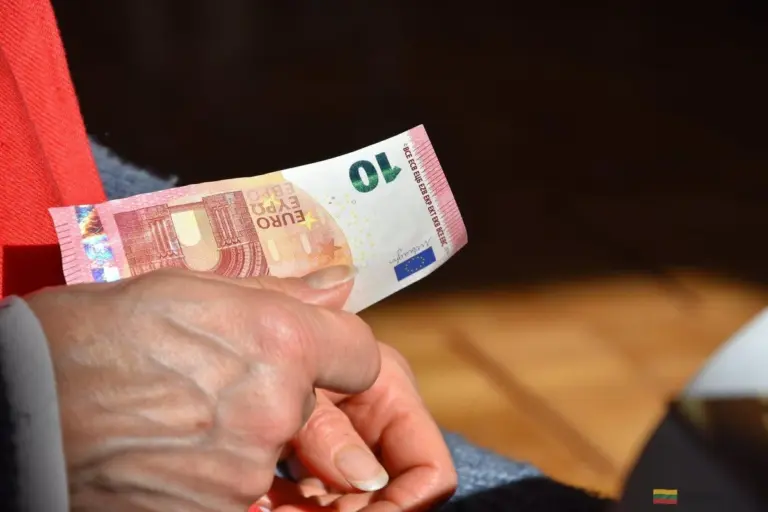 Minimalna płaca w Polsce: Dobra wiadomość czy wyzwanie dla firm? Co dalej z Twoimi zarobkami?