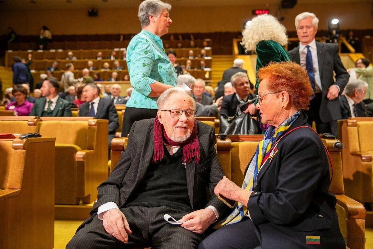 Profesor Landsbergis: Dlaczego dzisiejsze życie jest tak dobre, że próba uczynienia go lepszym jest niebezpieczna?