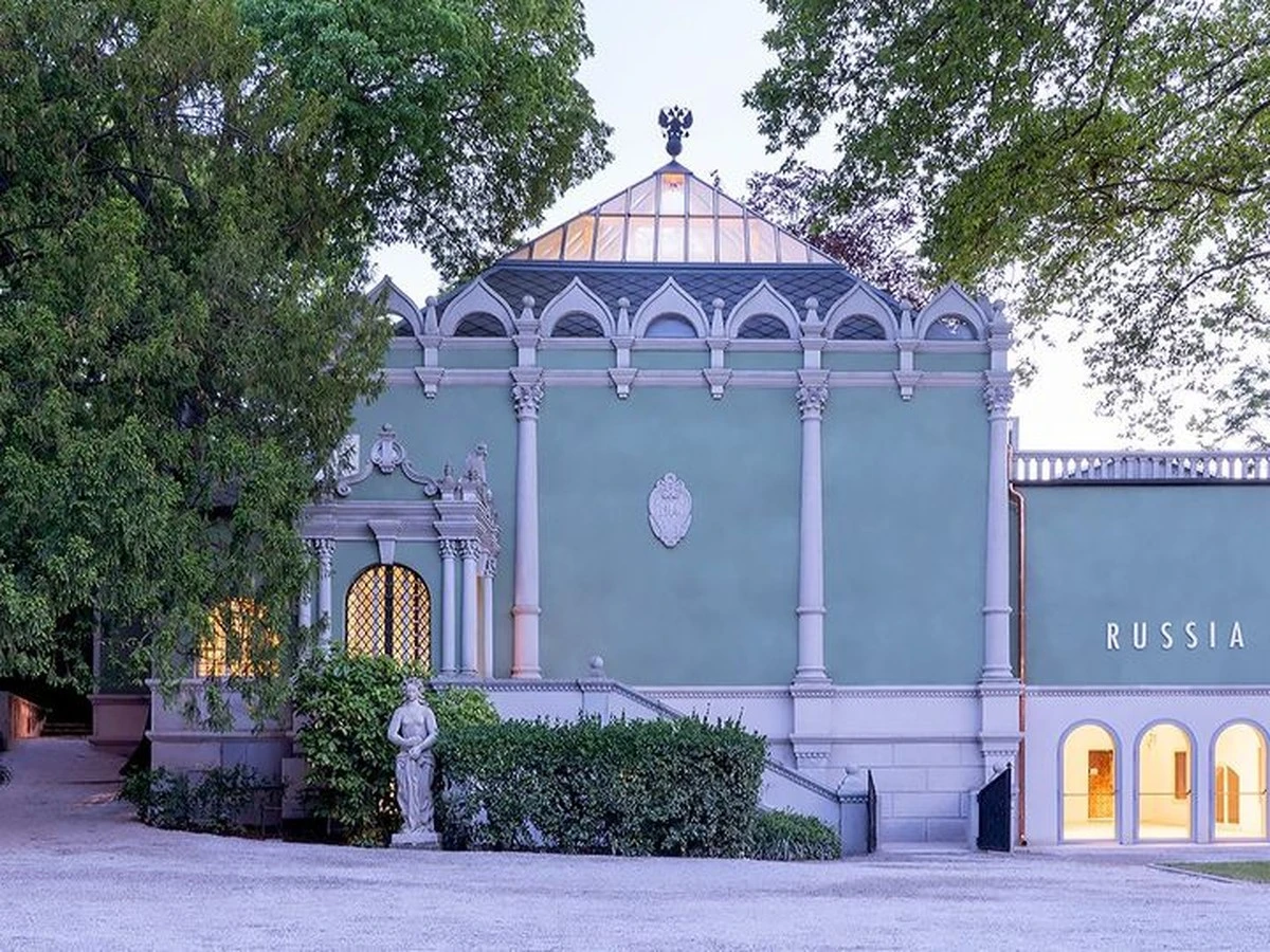 Rosja wraca na Biennale w Wenecji. Litewski minister: „Z mordercą nie ma powrotu do normalności” - image 1
